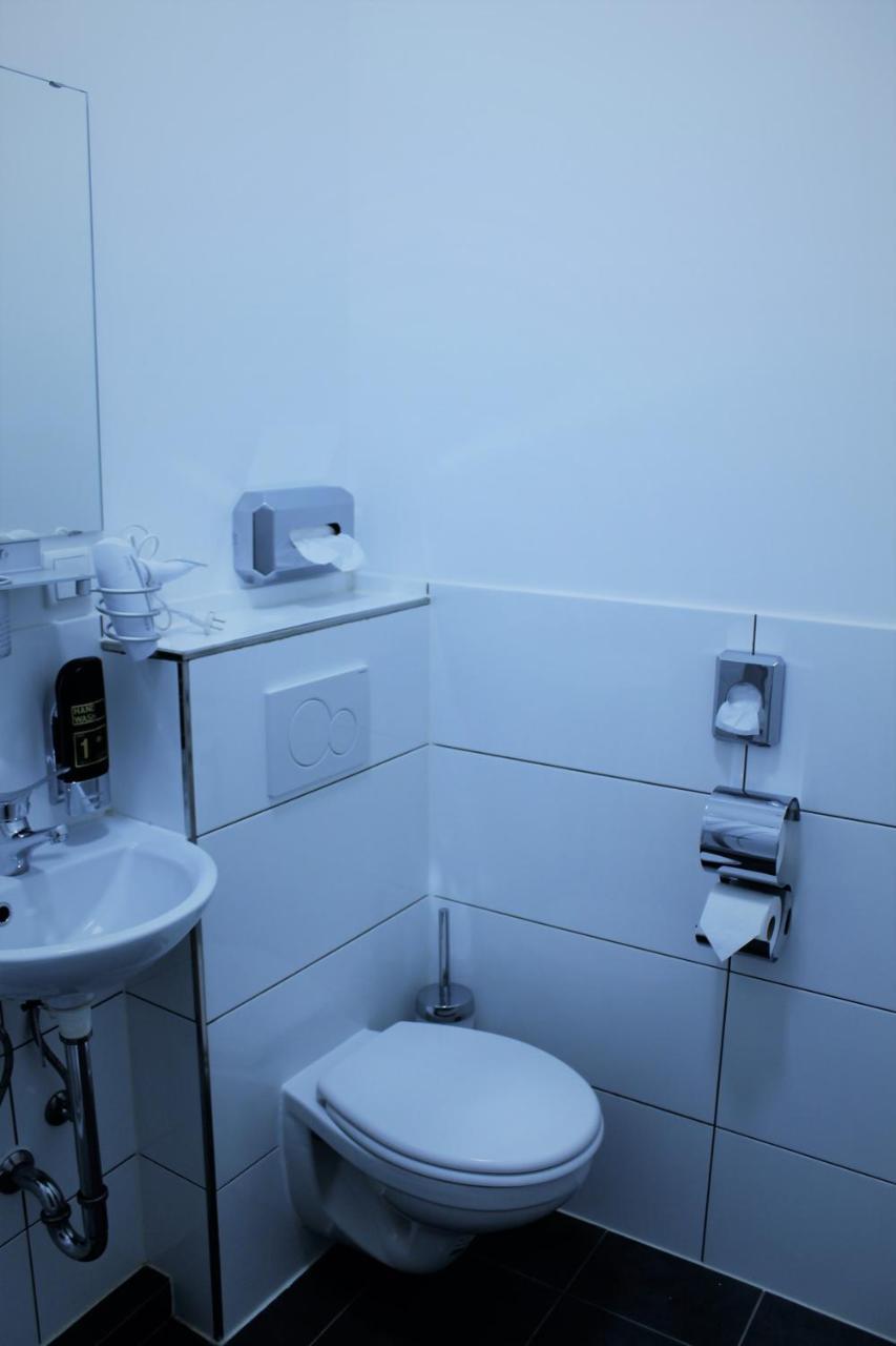 Pionier Hotel Hamburg Wandsbek Bagian luar foto