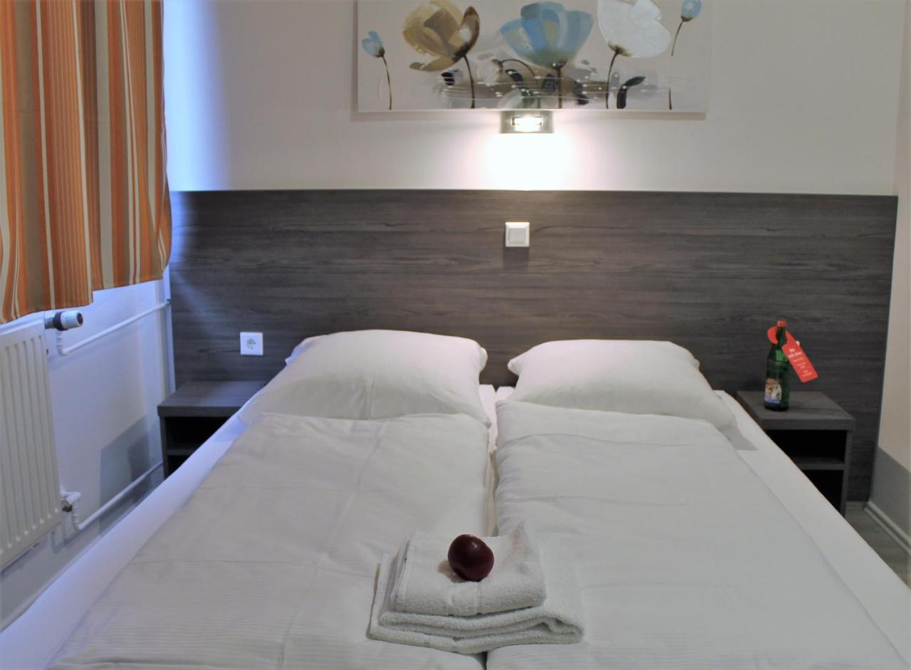 Pionier Hotel Hamburg Wandsbek Bagian luar foto